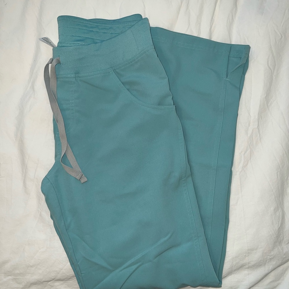 FIGS Kade Cargo Scrub Pant